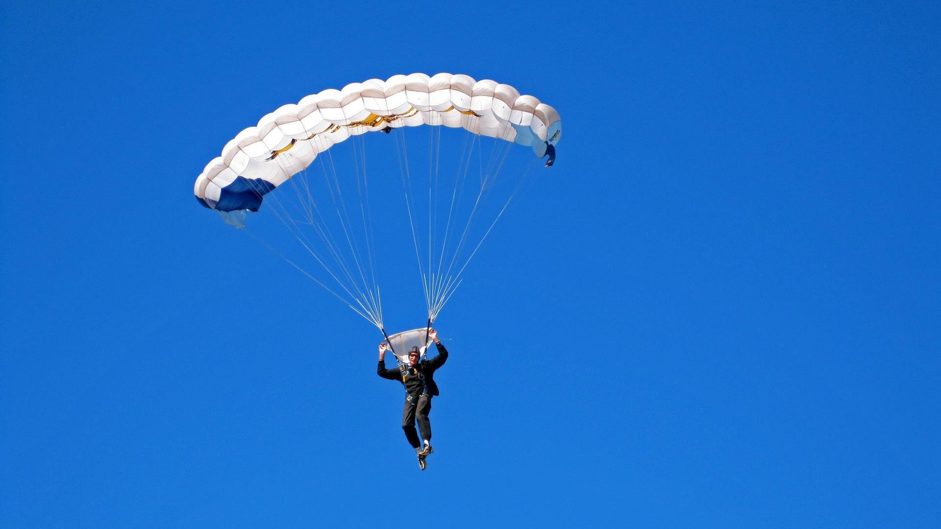 球迷自制“燃到爆”短视频，让比赛激情无限延续，篮球自媒体视频怎么做